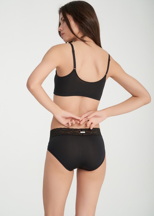 XXL 冰絲涼感抗菌．窄版V蕾絲高腰三角內褲(月光灰)