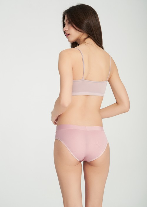 冰絲涼感抗菌．親膚中腰三角內褲(冰島綠)