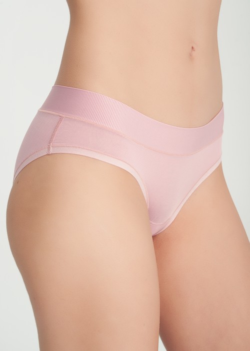 冰絲涼感抗菌．親膚中腰三角內褲（微風粉）