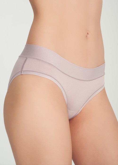冰絲涼感抗菌．親膚中腰三角內褲（雲灰紫）