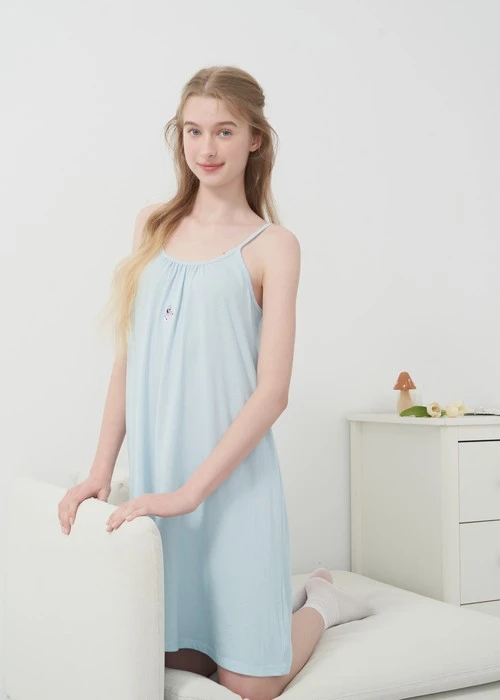 連身_愛麗絲系列．吸濕排汗蝴蝶結肩帶睡衣(夢幻藍-刺繡小牡蠣)
