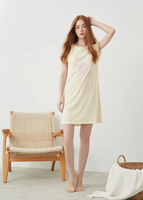 連身_Soft Clouds．短袖爬線罩杯睡衣（豆米-Great）