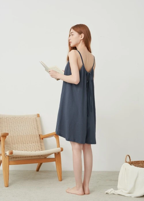 連身_Soft Clouds．純棉後綁帶寬鬆肩帶連身褲（隱夜藍）