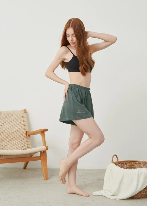 下身_Soft Clouds．吸濕排汗緊帶居家短褲(風暴灰-刺繡明天更好)