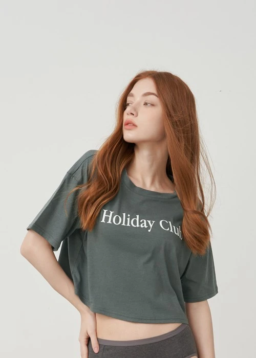 上衣_Soft Clouds．吸濕排汗圓領落肩短版上衣（風暴灰-Club）