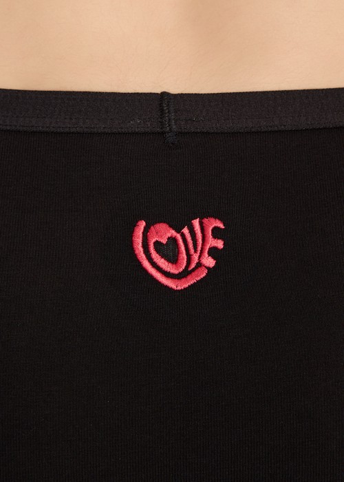 夏日呢喃．中腰三角內褲（黑-刺繡 LOVE）