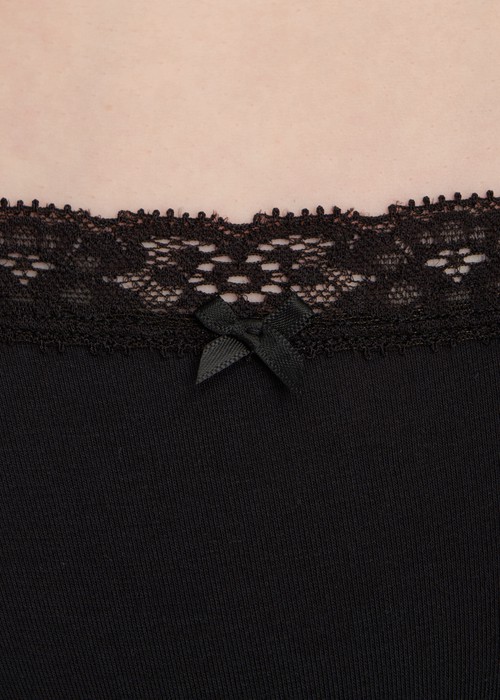 經典純色．織帶2/3包臀中腰三角內褲（黑）