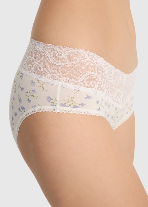 Dream Wedding．V蕾絲中腰三角內褲（米白-幸福藍花）