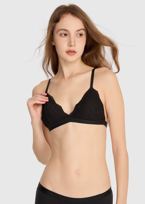 Wish you roses．三角杯蕾絲交叉 V 領短版 Bra Top(米白)
