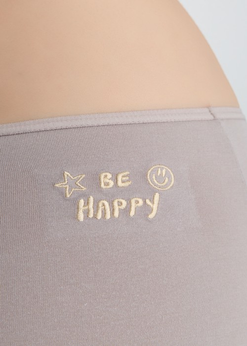 XXL 抗菌系列．細邊高腰三角內褲（氣質灰-刺繡be happy）