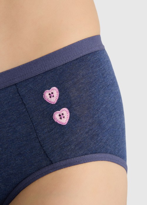 XXL Girl Club．高腰三角內褲（深麻藍-刺繡愛心鈕扣）