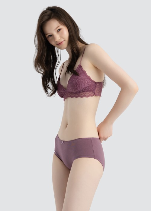 XXL Classic．High Rise Cotton Picot Elastic Brief Panty（Grape Shake）
