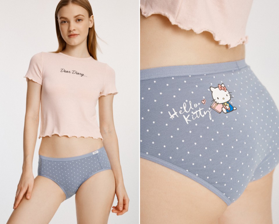 Hello Kitty懷舊系列．中腰三角內褲(藍點點-看書)